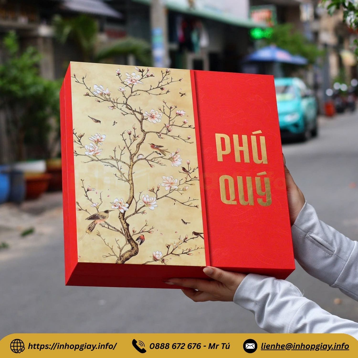 Mẫu hộp có in logo Phú Quý và họa tiết theo yêu cầu